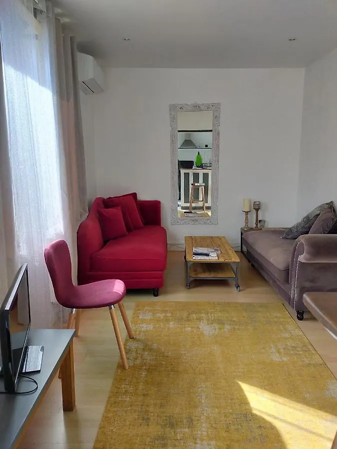 Purani Apartment Jonquieres   Jonquieres (Vaucluse)