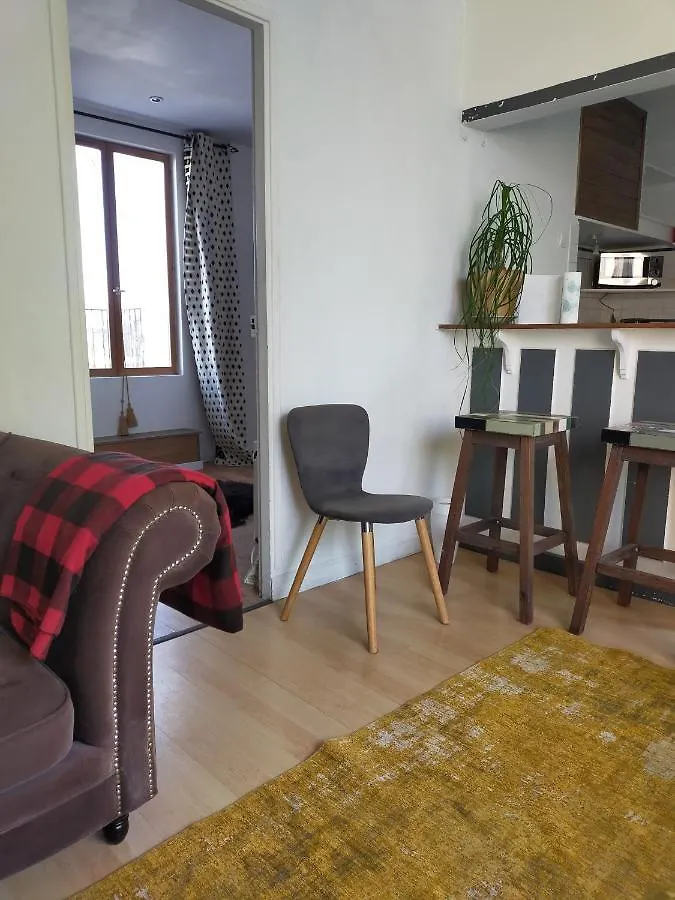 Purani Apartment Jonquieres  France