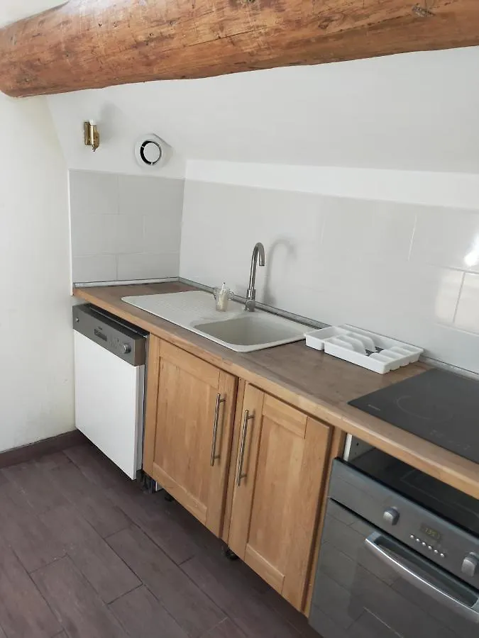 Purani Apartment Jonquieres  France